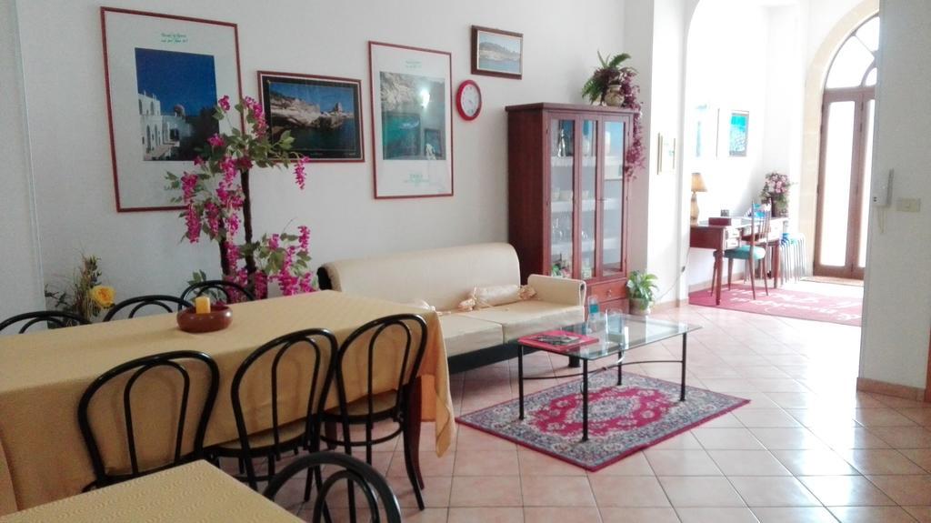 코쿠몰라 Li Pusciai B&B 외부 사진