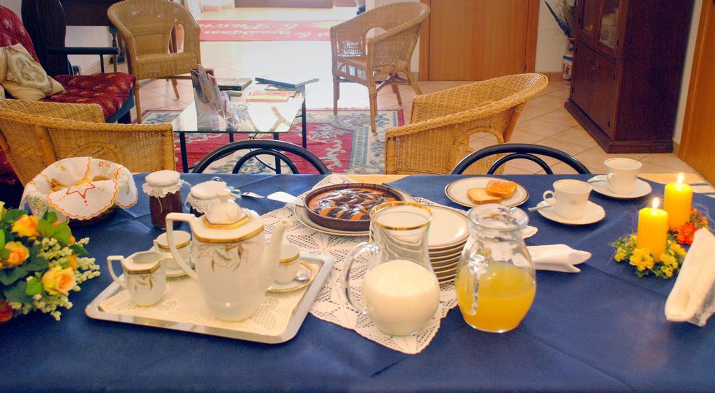 코쿠몰라 Li Pusciai B&B 외부 사진