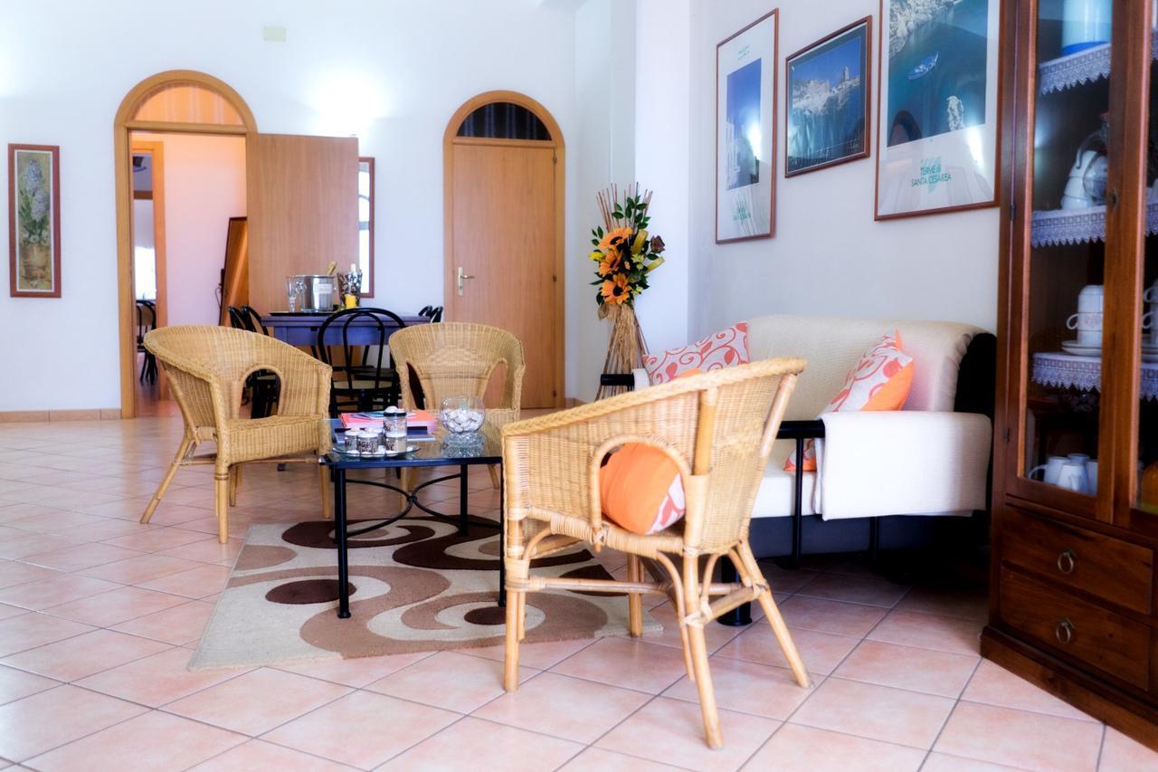 코쿠몰라 Li Pusciai B&B 외부 사진