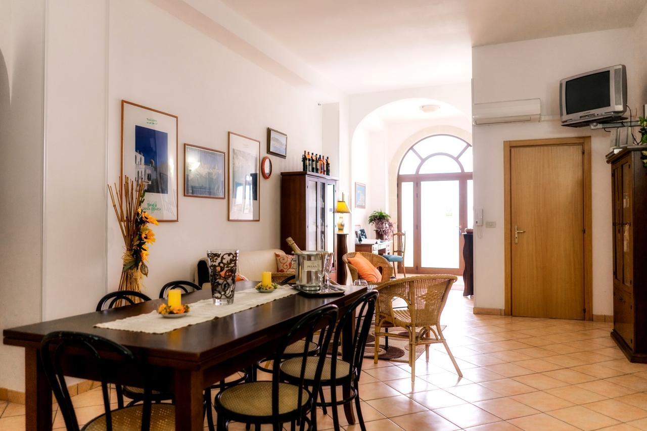 코쿠몰라 Li Pusciai B&B 외부 사진